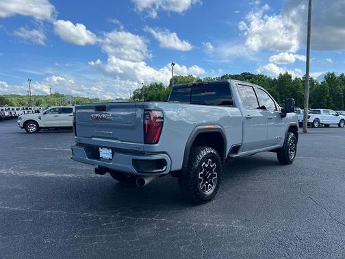 2025 GMC Sierra 2500 AT4