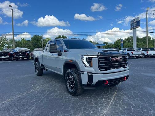 2025 GMC Sierra 2500 AT4