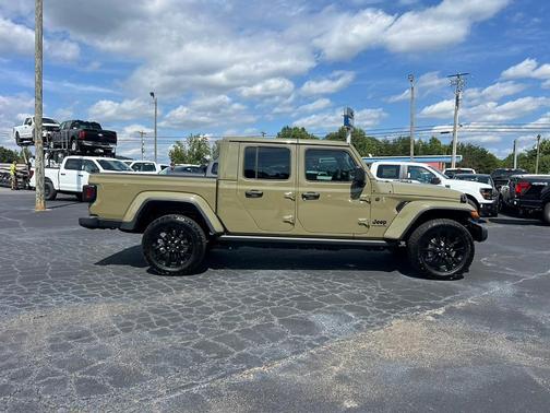 2025 Jeep Gladiator Sport