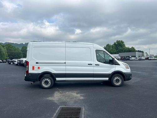2024 Ford Transit-250 148 WB Medium Roof Cargo