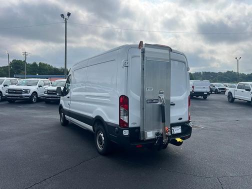 2024 Ford Transit-250 148 WB Medium Roof Cargo