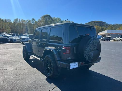 2021 Jeep Wrangler Unlimited Sahara Altitude