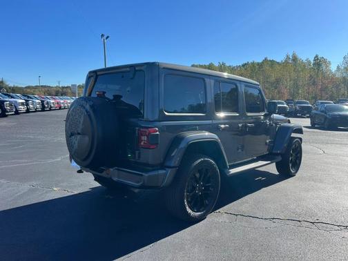 2021 Jeep Wrangler Unlimited Sahara Altitude