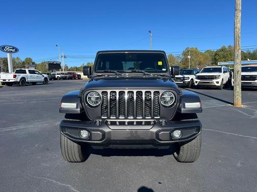 2021 Jeep Wrangler Unlimited Sahara Altitude