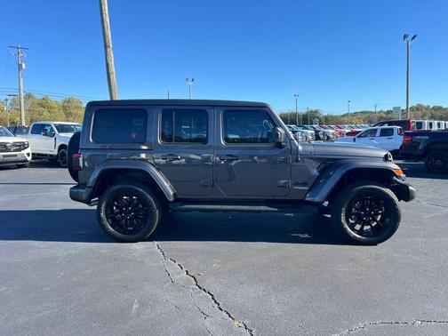 2021 Jeep Wrangler Unlimited Sahara Altitude