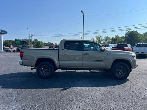 2018 Toyota Tacoma SR5