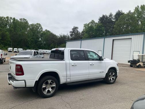 Bright White Clearcoat 2020 RAM 1500 Laramie
