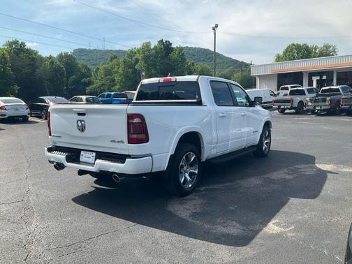 Bright White Clearcoat 2020 RAM 1500 Laramie