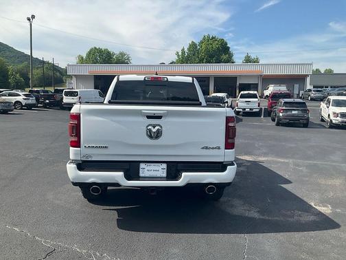 Bright White Clearcoat 2020 RAM 1500 Laramie