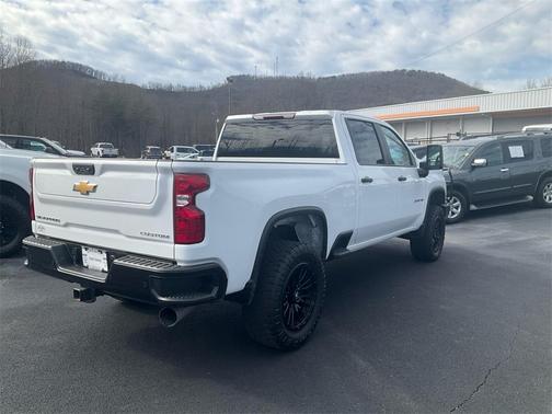 2024 Chevrolet Silverado 2500 Custom