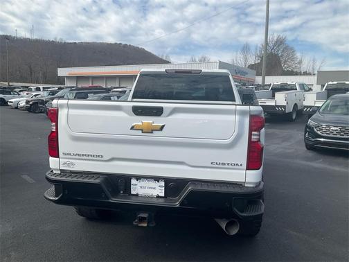 2024 Chevrolet Silverado 2500 Custom