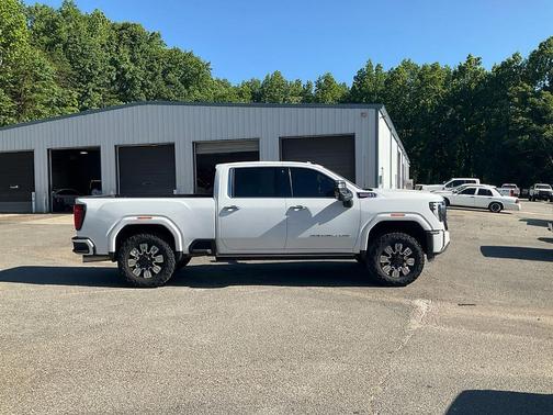 Summit White 2024 GMC Sierra 2500 Denali