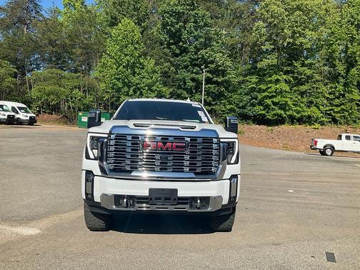 Summit White 2024 GMC Sierra 2500 Denali
