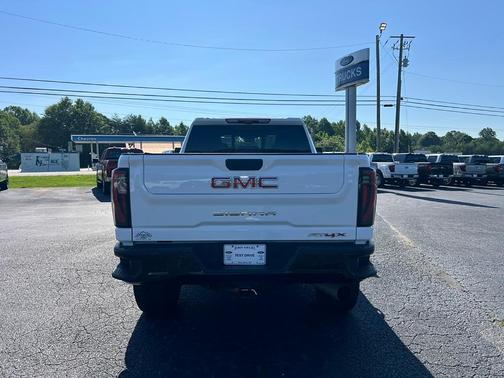 2024 GMC Sierra 2500 AT4X