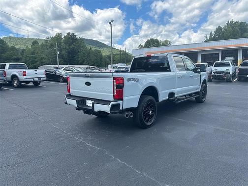 2025 Ford F-350 Lariat Super Duty