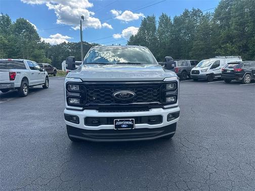 2025 Ford F-350 Lariat Super Duty