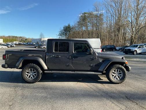 2023 Jeep Gladiator Sport