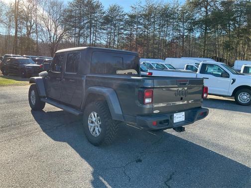 2023 Jeep Gladiator Sport