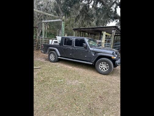 2023 Jeep Gladiator Sport