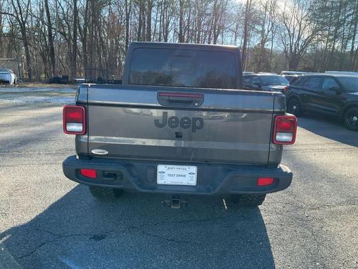 2023 Jeep Gladiator Sport