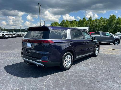 2022 Kia Carnival LXS