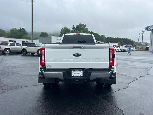 2024 Ford F-350 Lariat Super Duty