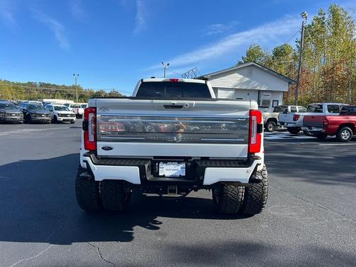 2024 Ford F-450 Platinum