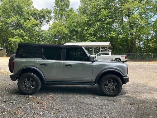 Iconic Silver Metallic 2023 Ford Bronco Big Bend