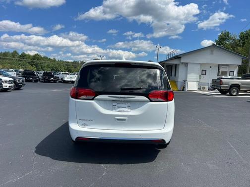 2020 Chrysler Pacifica Touring-L Plus