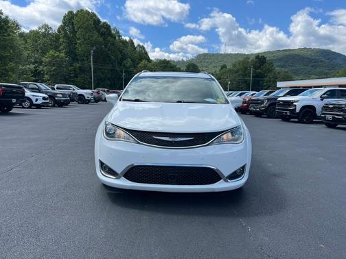 2020 Chrysler Pacifica Touring-L Plus