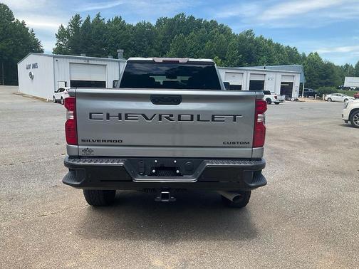 Sterling Gray Metallic 2026 Chevrolet Silverado 2500 Custom