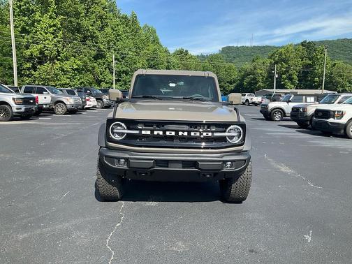 Gray 2026 Ford Bronco Outer Banks