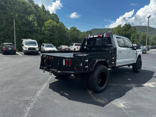 2025 Ford F-350 Lariat Super Duty