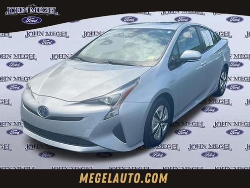 Classic Silver Metallic 2017 Toyota Prius Four