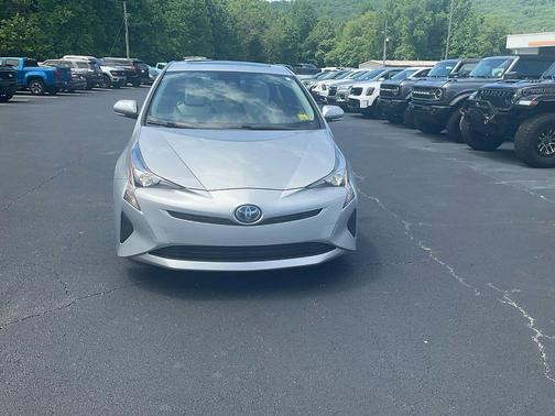 Classic Silver Metallic 2017 Toyota Prius Four