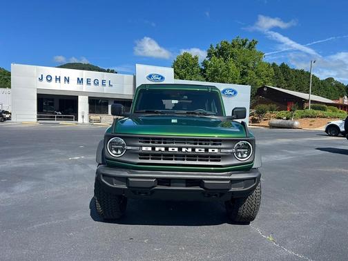 2025 Ford Bronco Base