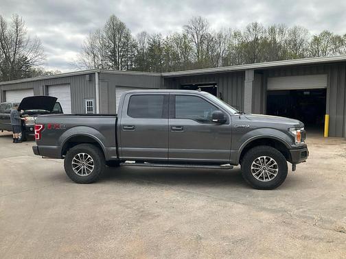 Magnetic 2018 Ford F-150 XLT