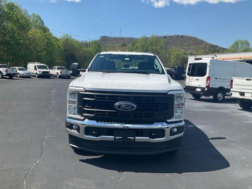 Oxford White 2026 Ford F-250 XL