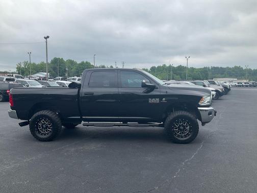 Brilliant Black Crystal Pearlcoat 2017 RAM 2500 Tradesman