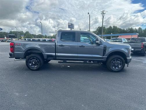 2025 Ford F-250 XL