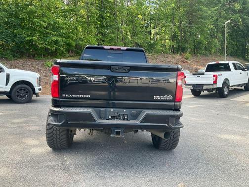 Black 2022 Chevrolet Silverado 2500 High Country
