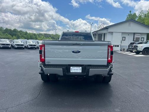 2025 Ford F-350 Lariat Super Duty