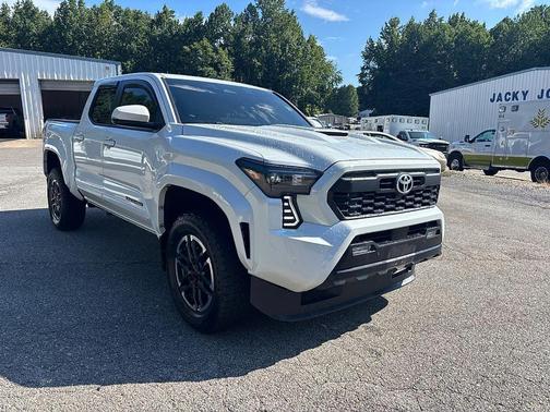 Pearl 2024 Toyota Tacoma TRD Sport