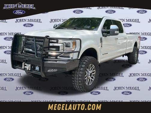 White Metallic 2022 Ford F-350 Platinum