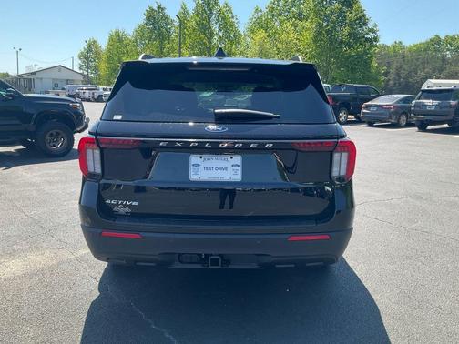 PUM 2026 Ford Explorer Active