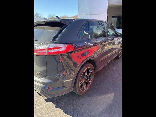 2021 Ford Edge ST