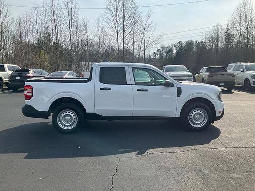 PYZ 2026 Ford Maverick XL