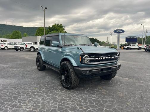 2022 Ford Bronco Outer Banks