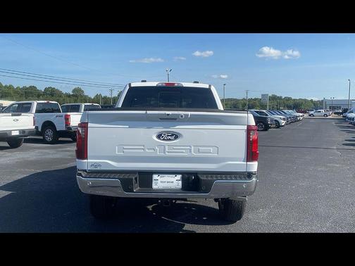 Oxford White 2026 Ford F-150 XLT