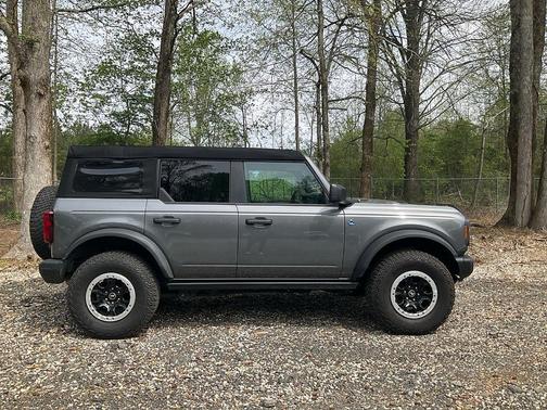 Gray Metallic 2024 Ford Bronco Black Diamond